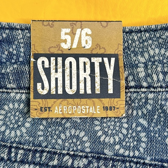 Aeropostale Shorty Size 5/6 Side Slit Denim Stenciled Cutoffs - Picture 8 of 13